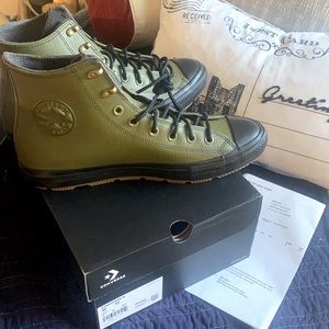 Converse olive leather shoe 10mens 12 women’snew